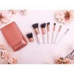 She- ISS Travel Brush Set
