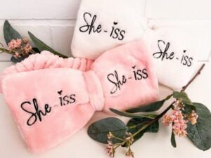She-iss fluffy strik