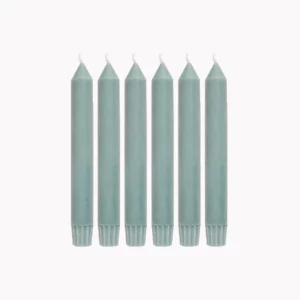 Korte donkergroene dinerkaarsen - 17 cm
