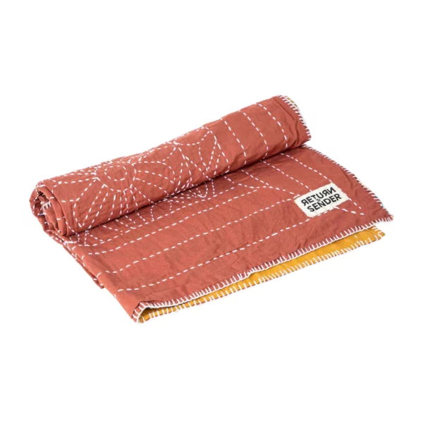Rood babydekentje
