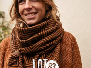 shawl Almond