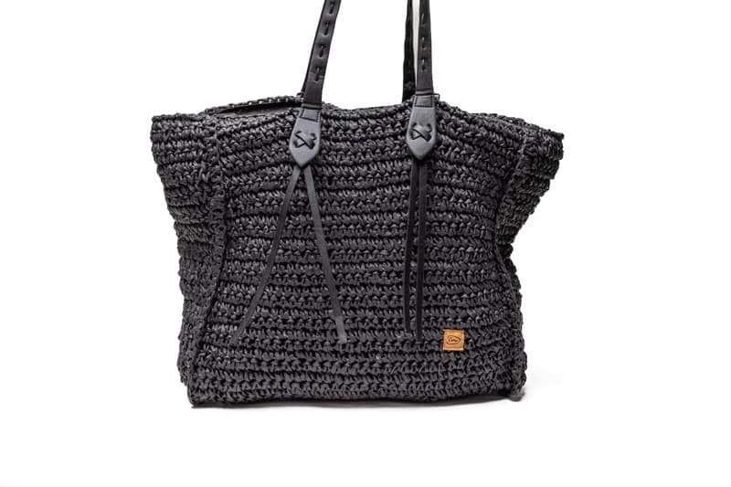 Zwarte rieten tas deals